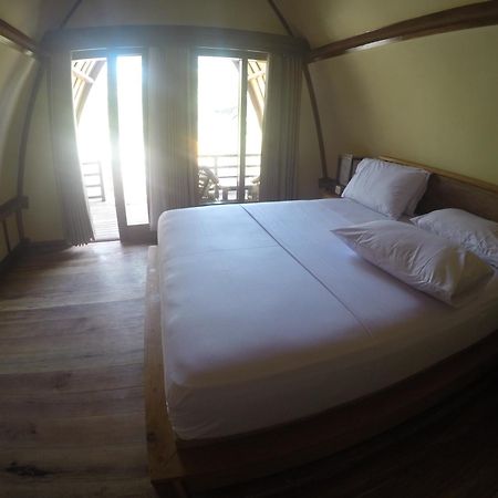 Island Beach Bungalow Гили Траванган Номер фото